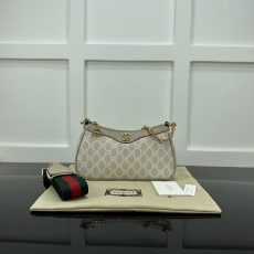 Gucci Hobo Bags